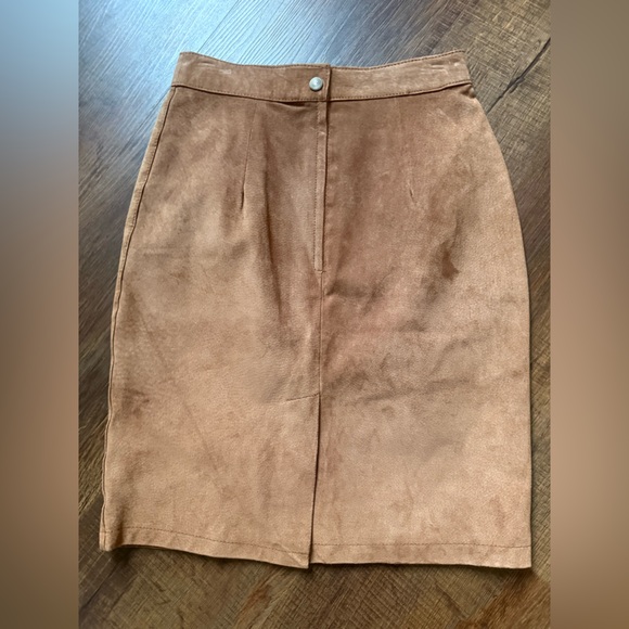 Vintage brown suede skirt 5/6 - Picture 3 of 3